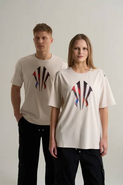 809472001772111438-1440503_1